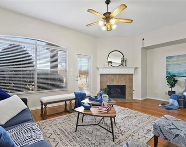 11086 Mansfield Drive - Photo Thumbnail 3