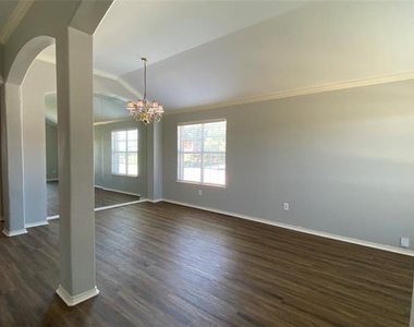 1045 Ducks Landing - Photo Thumbnail 2
