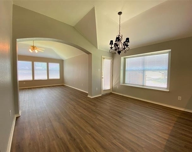 1045 Ducks Landing - Photo Thumbnail 11