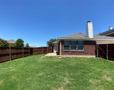 1045 Ducks Landing - Photo Thumbnail 19