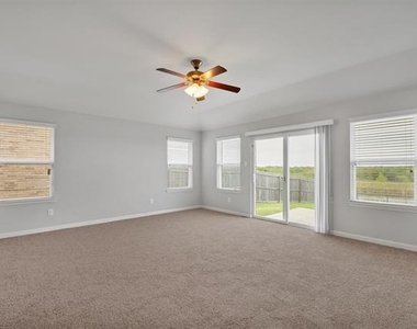 5100 Royal Springs Drive - Photo Thumbnail 17