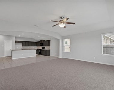 5100 Royal Springs Drive - Photo Thumbnail 16