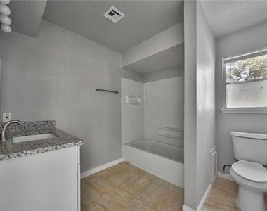 10071 Woodhollow Drive - Photo Thumbnail 17
