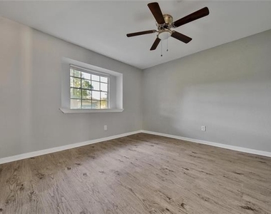 10071 Woodhollow Drive - Photo Thumbnail 11