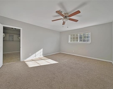 10071 Woodhollow Drive - Photo Thumbnail 8