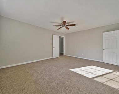 10071 Woodhollow Drive - Photo Thumbnail 7