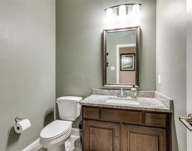 672 Harris Ridge Drive - Photo Thumbnail 18