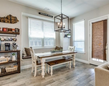 672 Harris Ridge Drive - Photo Thumbnail 7