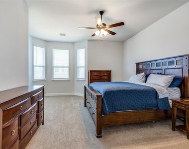 672 Harris Ridge Drive - Photo Thumbnail 12