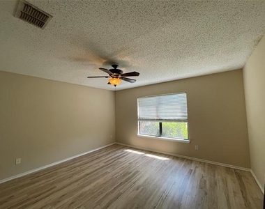 12010 Rosedown Lane - Photo Thumbnail 25