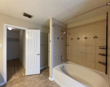 12010 Rosedown Lane - Photo Thumbnail 28