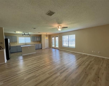 12010 Rosedown Lane - Photo Thumbnail 16