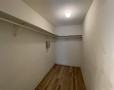 12010 Rosedown Lane - Photo Thumbnail 29