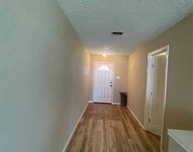 12010 Rosedown Lane - Photo Thumbnail 14