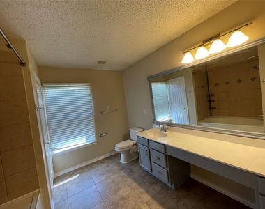 12010 Rosedown Lane - Photo Thumbnail 30