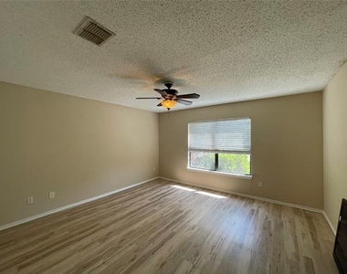 12010 Rosedown Lane - Photo Thumbnail 23