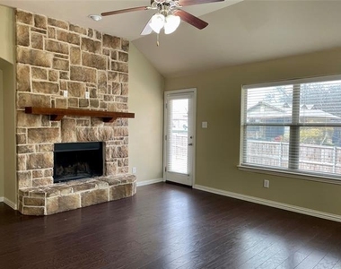 605 Knollwood Trail Court - Photo Thumbnail 4