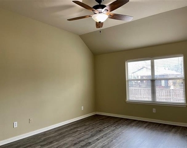 605 Knollwood Trail Court - Photo Thumbnail 5