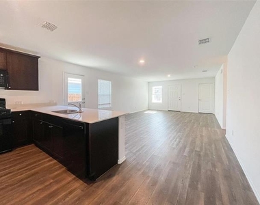 7413 Jackrabbit Avenue - Photo Thumbnail 1
