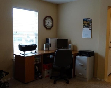 7109 Bountiful Grove Drive - Photo Thumbnail 2