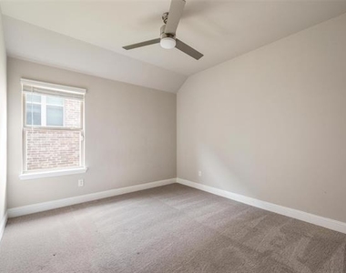 6225 Horsetail Drive - Photo Thumbnail 16