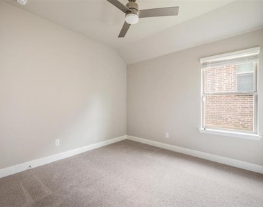 6225 Horsetail Drive - Photo Thumbnail 15