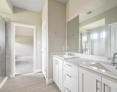 6225 Horsetail Drive - Photo Thumbnail 12