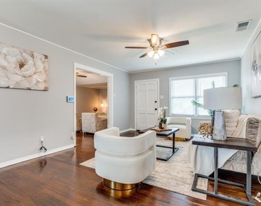 2736 Rolinda Drive - Photo Thumbnail 3