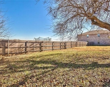702 E College Street - Photo Thumbnail 26