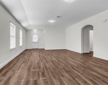 1301 Copper Street - Photo Thumbnail 6