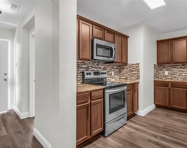 1301 Copper Street - Photo Thumbnail 2