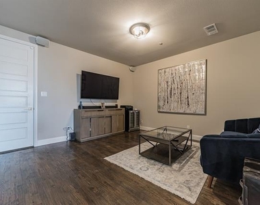 8511 Jacobs Street - Photo Thumbnail 4