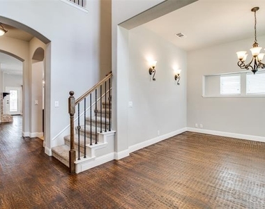 4619 Amesbury - Photo Thumbnail 1