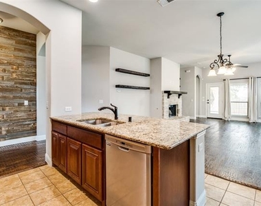 4619 Amesbury - Photo Thumbnail 6