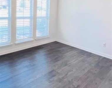 533 Shasta Street - Photo Thumbnail 20