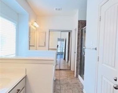 533 Shasta Street - Photo Thumbnail 15