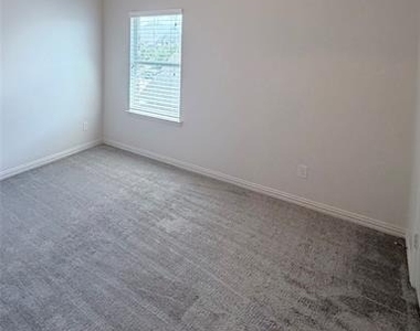 533 Shasta Street - Photo Thumbnail 23