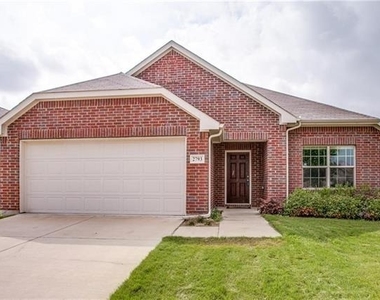 2793 Cresent Lake Drive - Photo Thumbnail 1