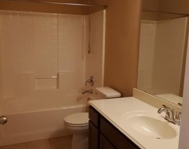 2793 Cresent Lake Drive - Photo Thumbnail 12