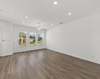 1048 Keene Ridge Drive - Photo Thumbnail 6