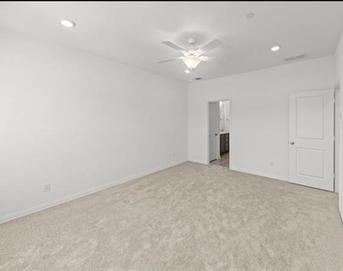 1048 Keene Ridge Drive - Photo Thumbnail 9