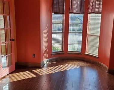 1621 Colonial Drive - Photo Thumbnail 14