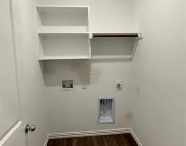 3700 Milkweed Road - Photo Thumbnail 8