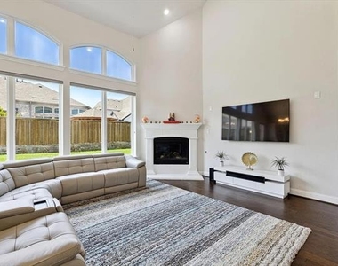 2901 Adon Springs Lane - Photo Thumbnail 27