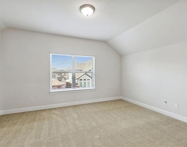 2901 Adon Springs Lane - Photo Thumbnail 16