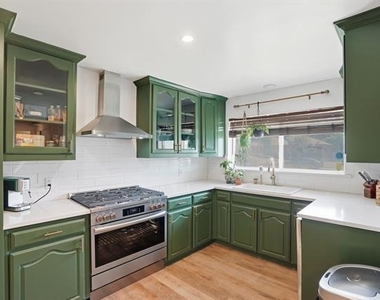 5017 Fox Hill Lane - Photo Thumbnail 19