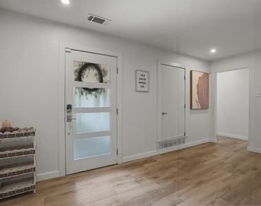5017 Fox Hill Lane - Photo Thumbnail 12