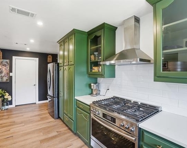 5017 Fox Hill Lane - Photo Thumbnail 20