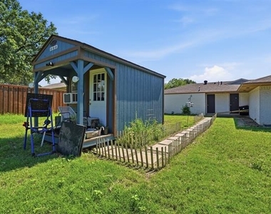 5017 Fox Hill Lane - Photo Thumbnail 23