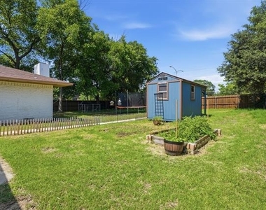 5017 Fox Hill Lane - Photo Thumbnail 24